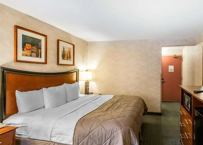 Quality Inn And Conference Center Greeley Downtown