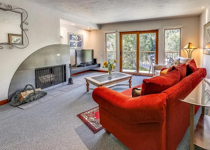 Spacious Top Floor Condo Aspen
