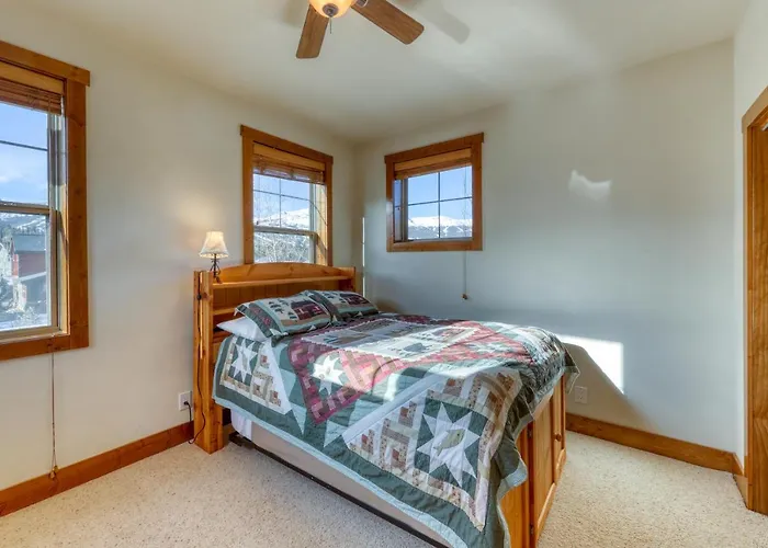 Vista Point Home