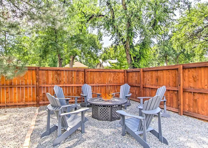 Historic Redstone With Large Backyard, Walk To Csu!