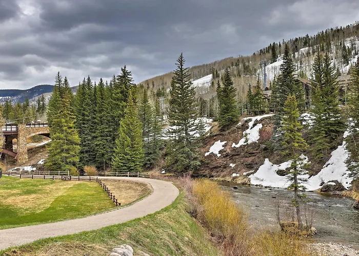 Spacious Vail Condo Steps From Eagle Bahn Gondola