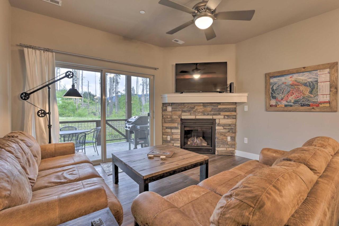 Retreat, Walk To Shuttle And Main St Holiday home *