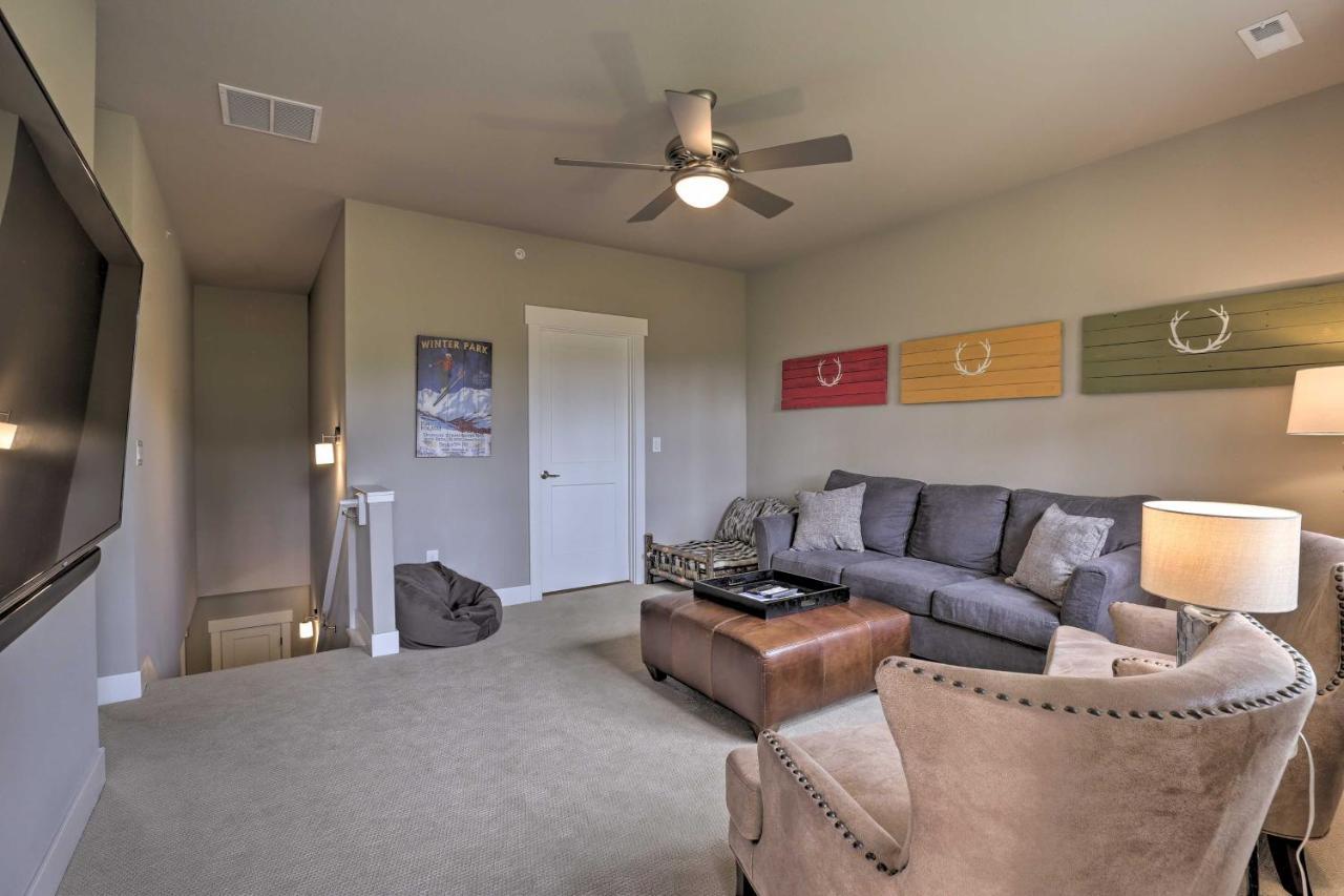 Retreat, Walk To Shuttle And Main St Holiday home *