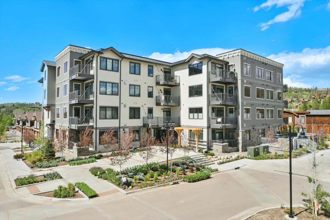 Holiday home Luxury Loft 308: Mountain Views & Hot Tub Retreat *