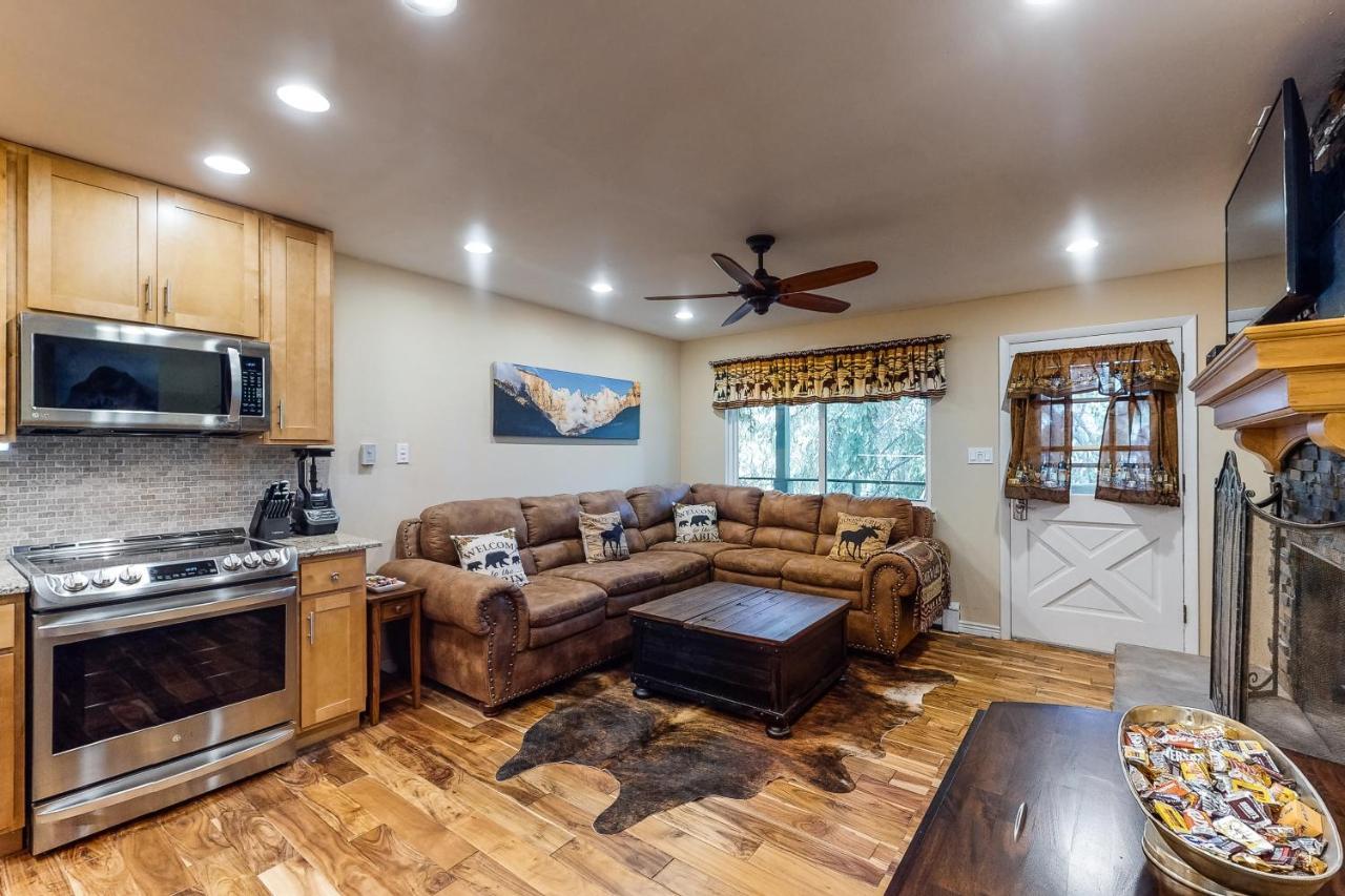 Apartment Modern Hi Country Haus Getaway 10-15
