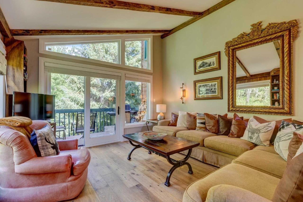 Mountain-view With Balcony And Gas Grill! *