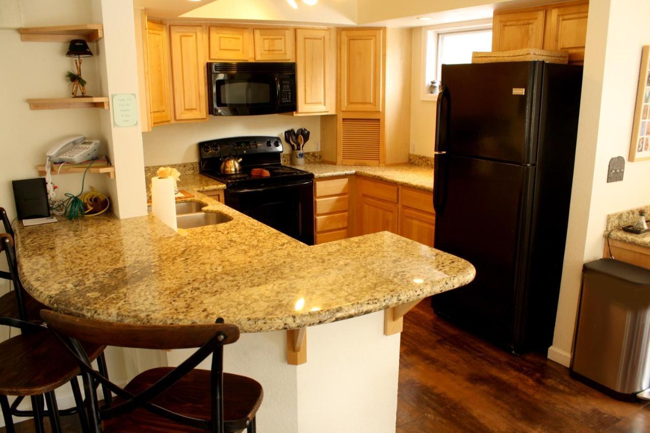 Pinecreek #i - 4 Bedroom - Private Hot Tub - Close To Town - Shuttle To Slopes