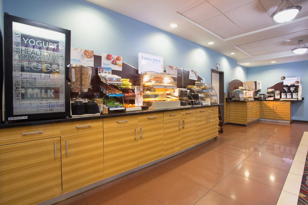Express & Denver North - By Ihg Hotel