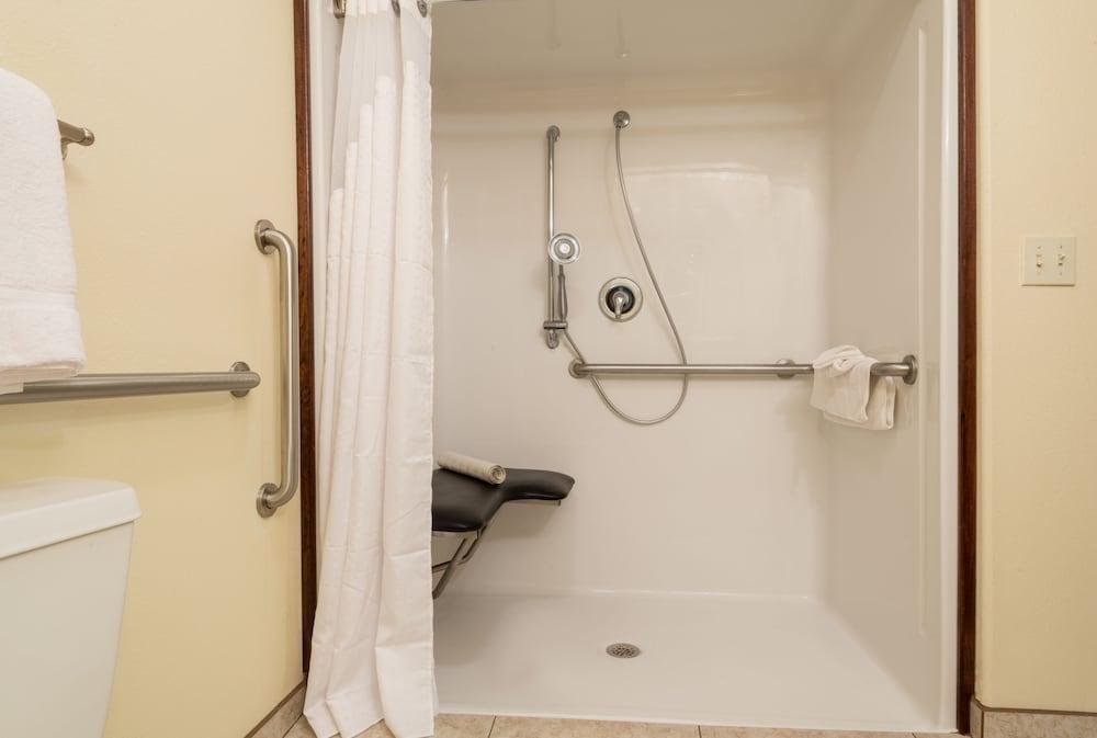 Express & By Ihg 2* Alamosa