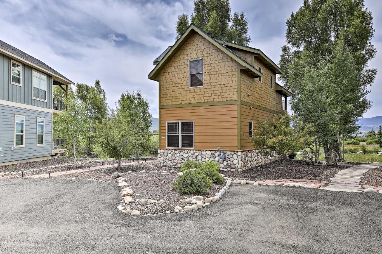 Riverfront Fish, Hike And Ski! Holiday home *