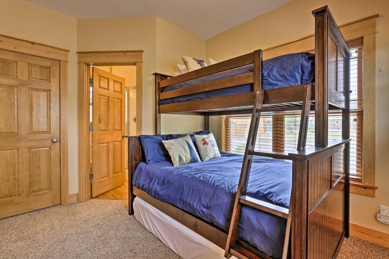 Holiday home Riverfront Fish, Hike And Ski! Granby