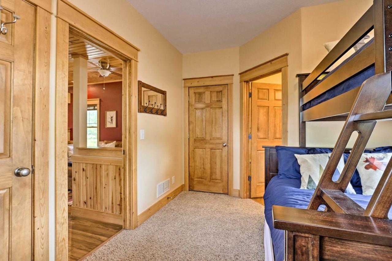 Holiday home Riverfront Fish, Hike And Ski!