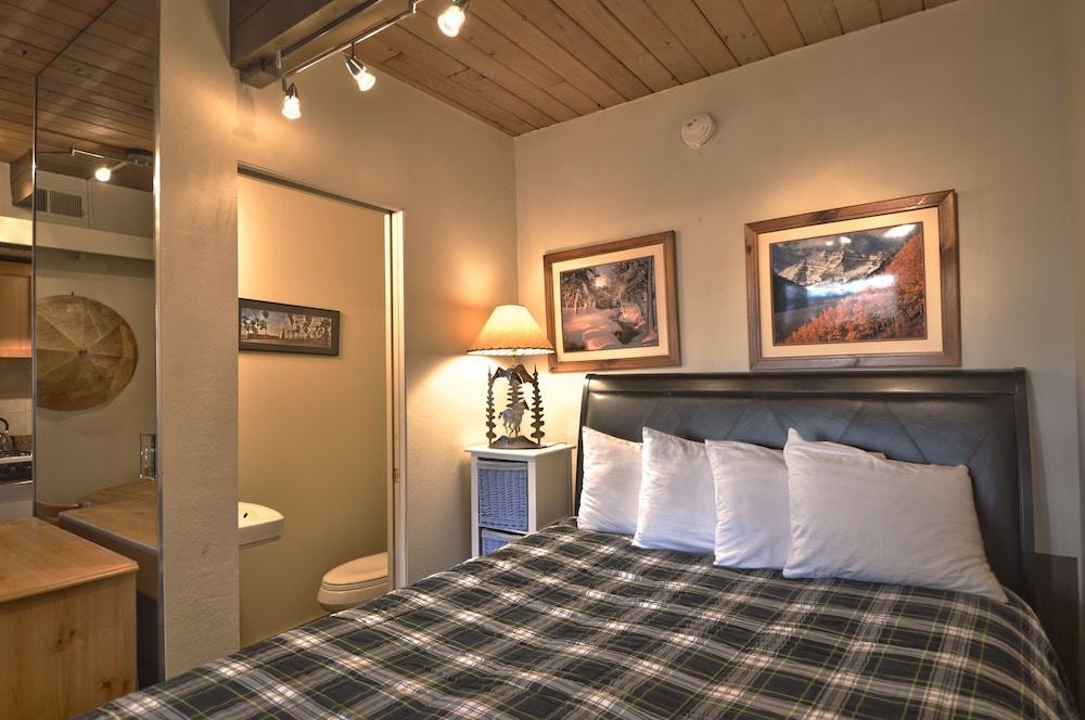 Aspenwood - Coraltree Collection Snowmass Village