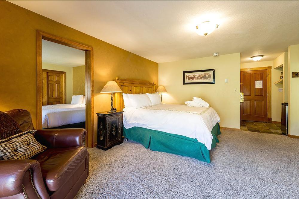 The At Steamboat 4*