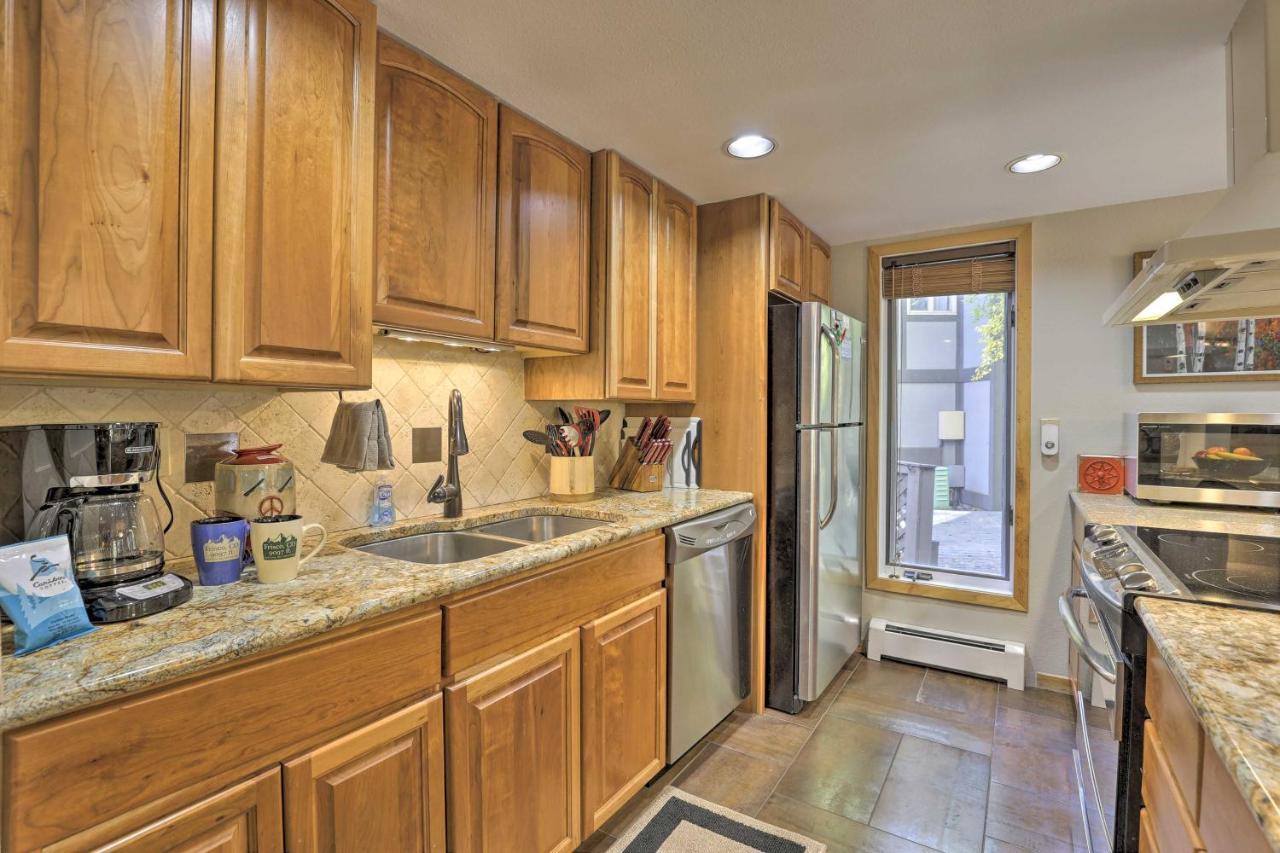 Apartment Creekside With Views And Pool Access! *