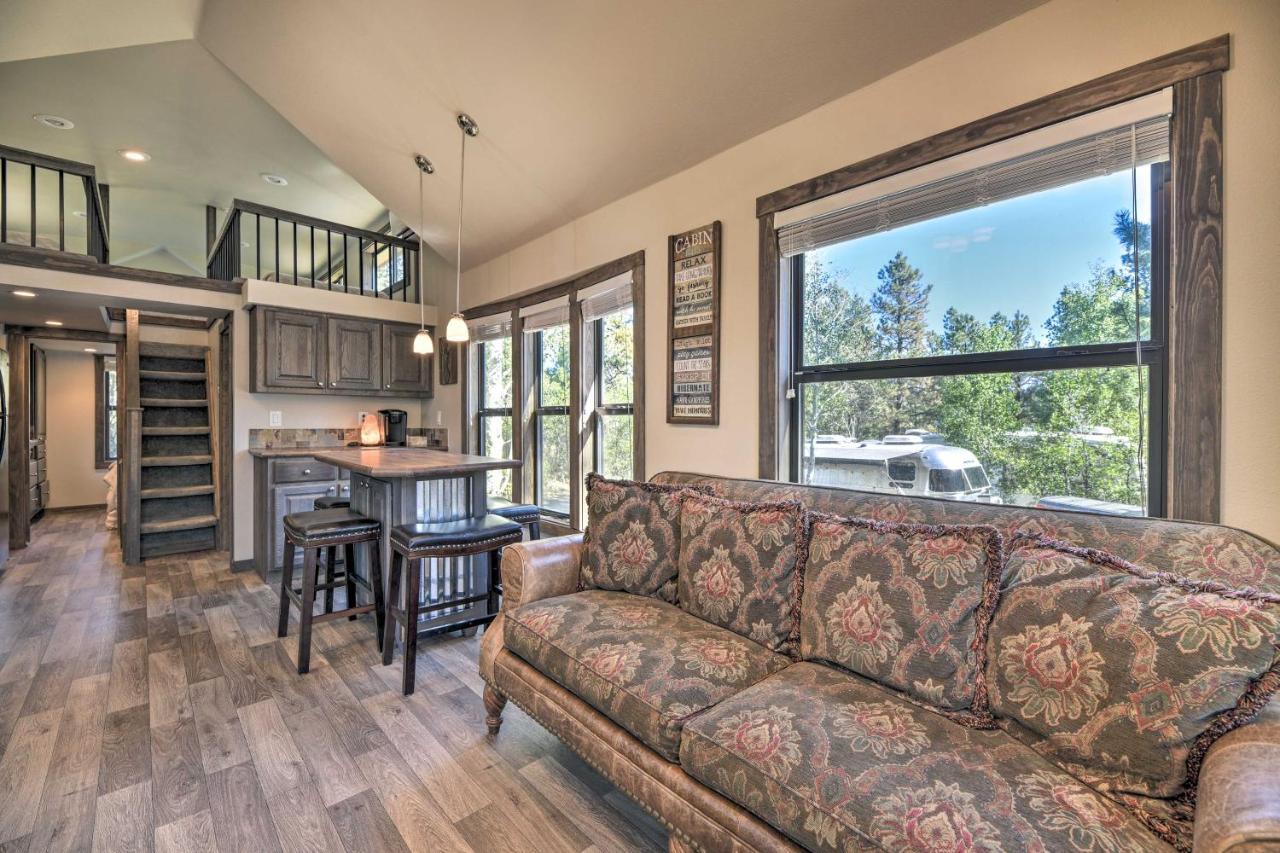 Holiday home Roomy Tiny 1 Mi To Downtown *