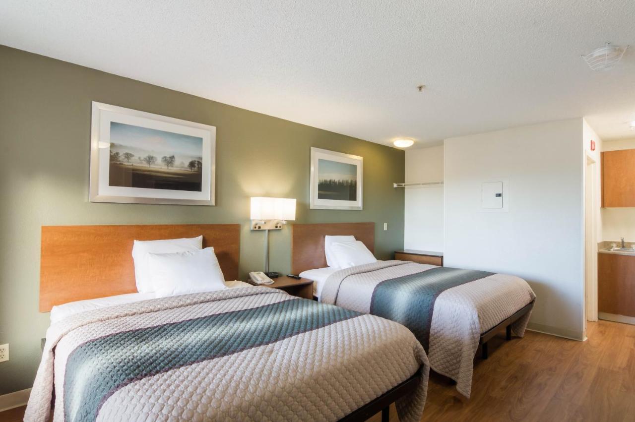 Hometowne By Red Roof Denver - 2*