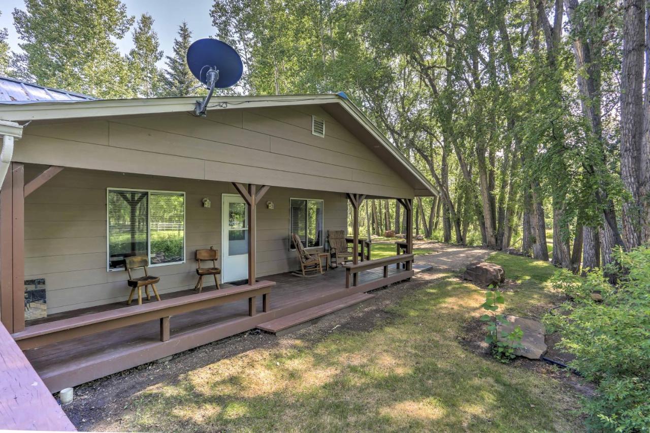 Holiday home Peaceful Hideaway Only 1 Mi To Downtown! *