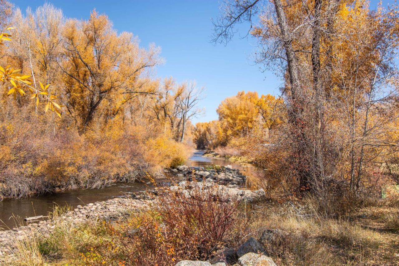 Riverfront With Bbq 2 Mi To Downtown Gunnison! Holiday home Gunnison