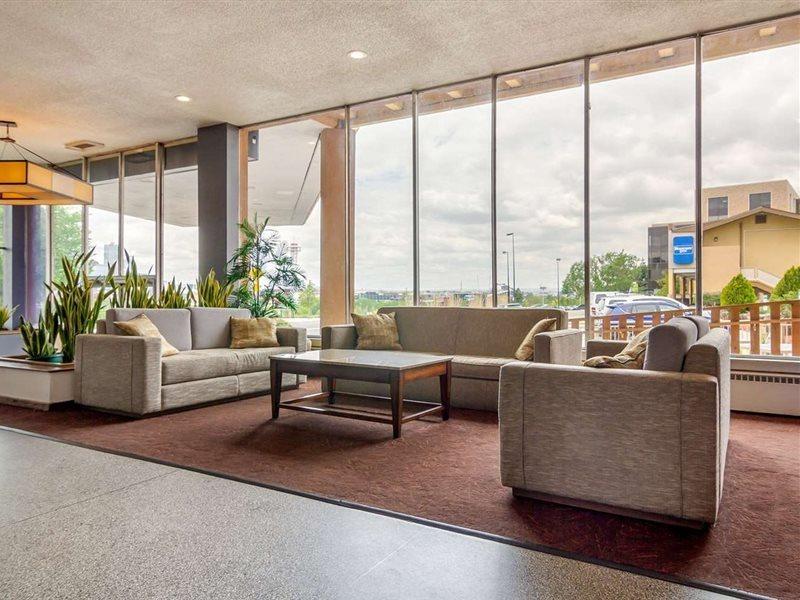 Rodeway Downtown Hotel 2*