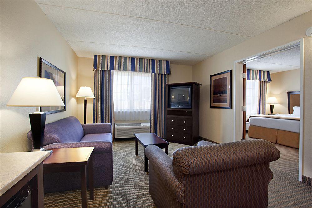 Express & Wheat Ridge-denver West By Ihg Wheat Ridge