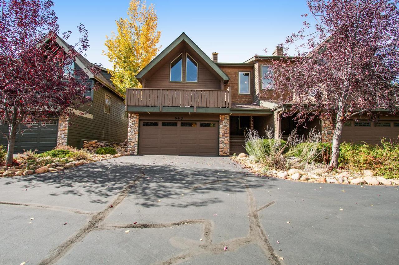 Retreat By The Rockies #3149