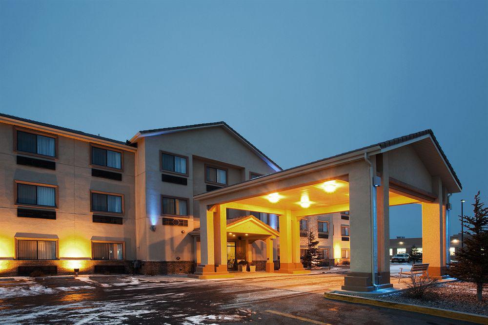 Express & By Ihg 2*