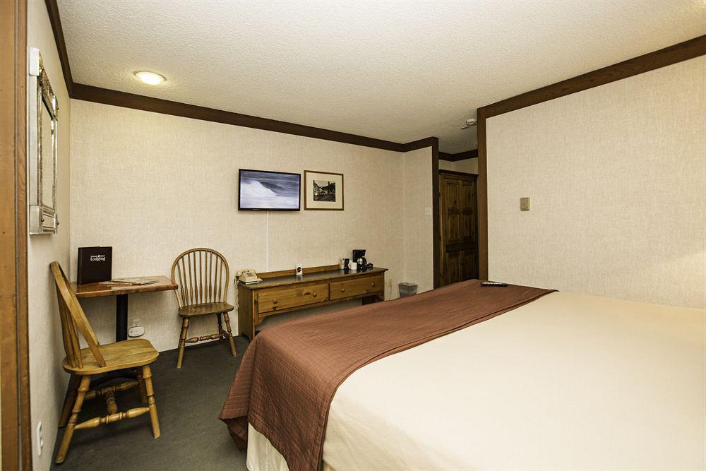 Mountainside Hotel