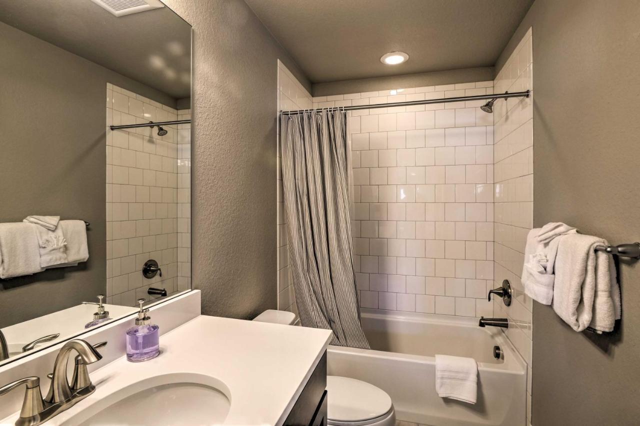 With Hot Tub And Gas Grill - And Hike!