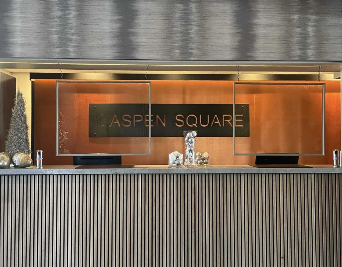 Hotel Square Condominium 3*
