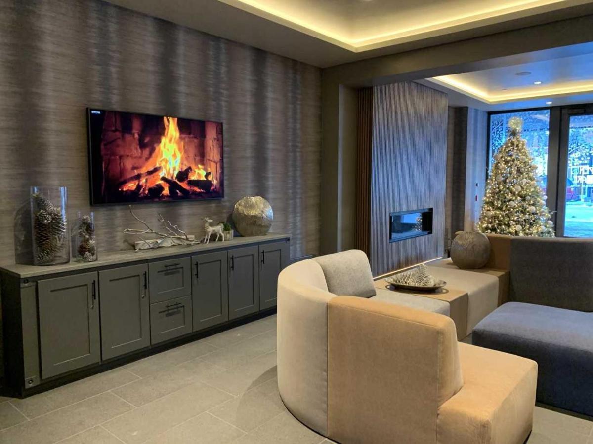 Square Condominium Hotel