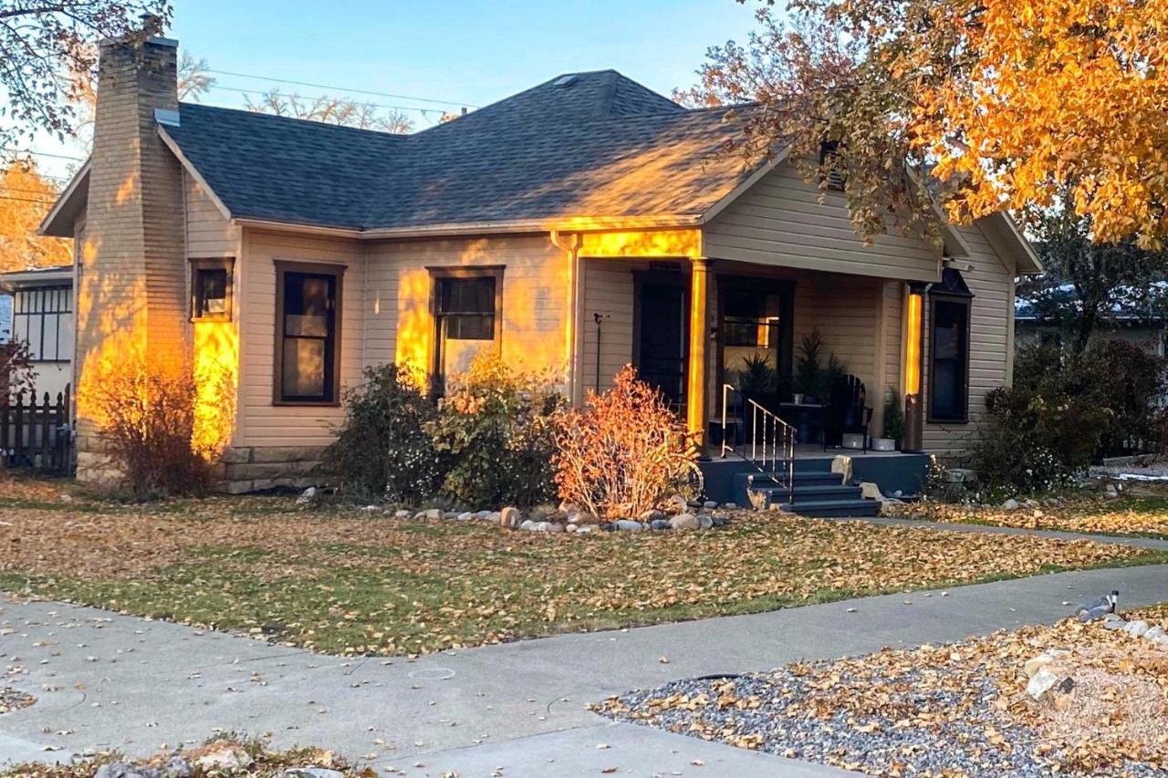 Lovely With Yard Walk To Dtwn And Park! * Montrose