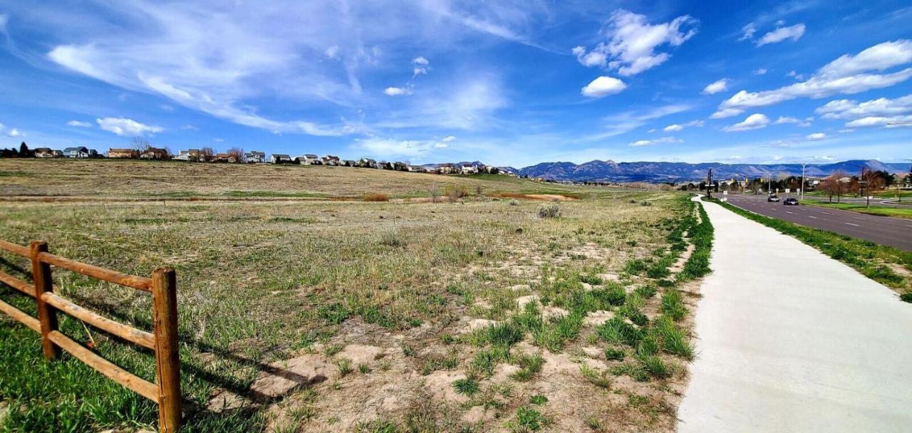Gorgeous Rancher/mtn Views/af Academy Pousada
