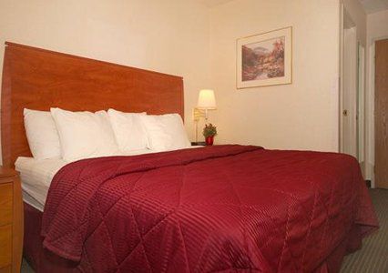 Quality Denver Inn 2*