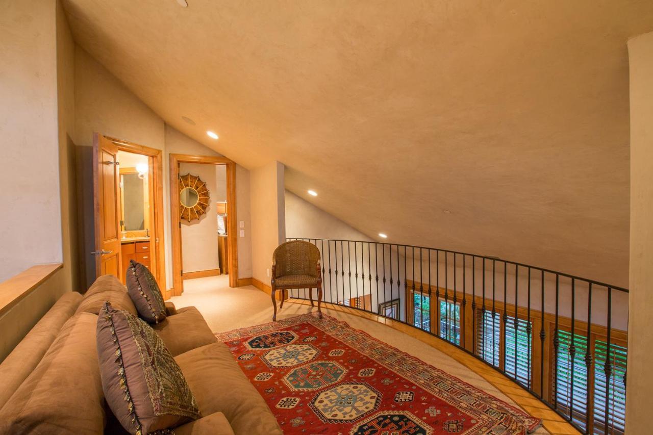 Northwood's Ski-in Ski-out By Realty