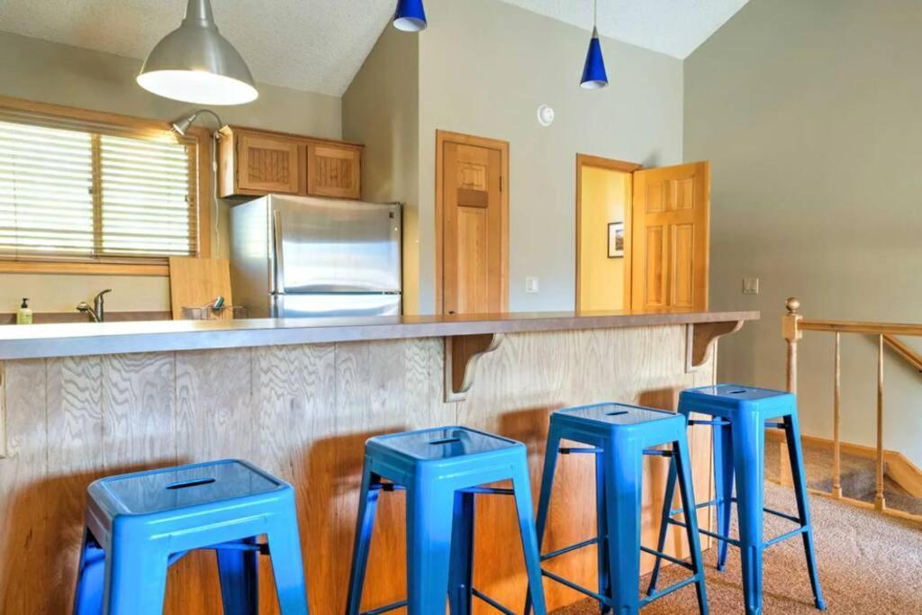 In, Walk Out! The Perfect Mountain Retreat!