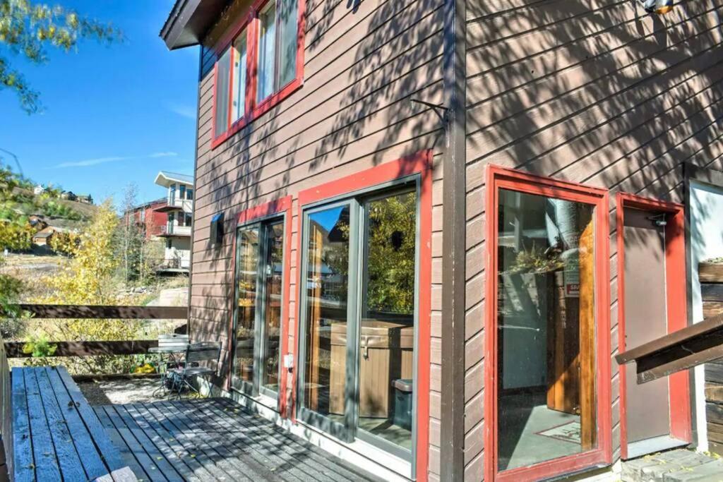 Casa de férias In, Walk Out! The Perfect Mountain Retreat! Crested Butte