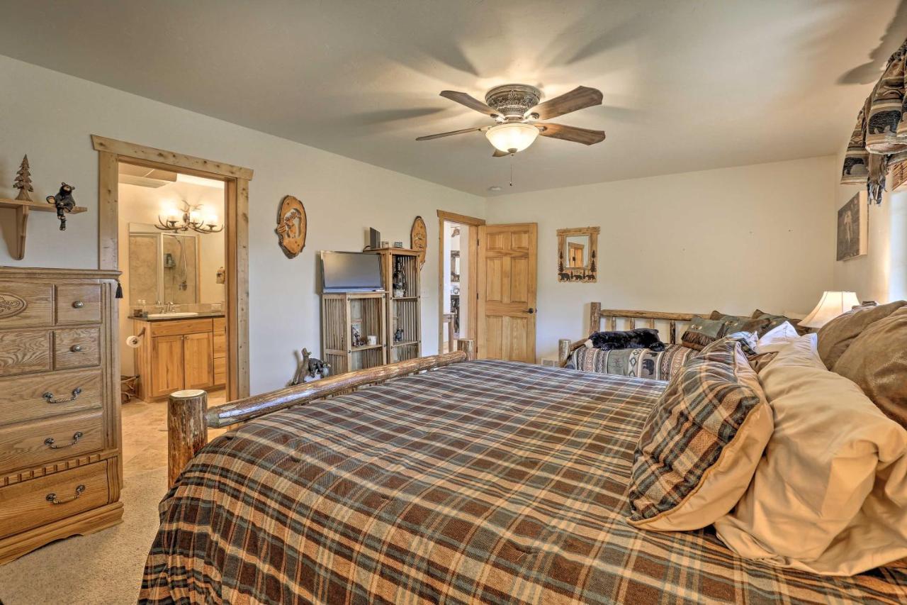 Holiday home Grand Retreat With Deck, Bar And Mountain Views