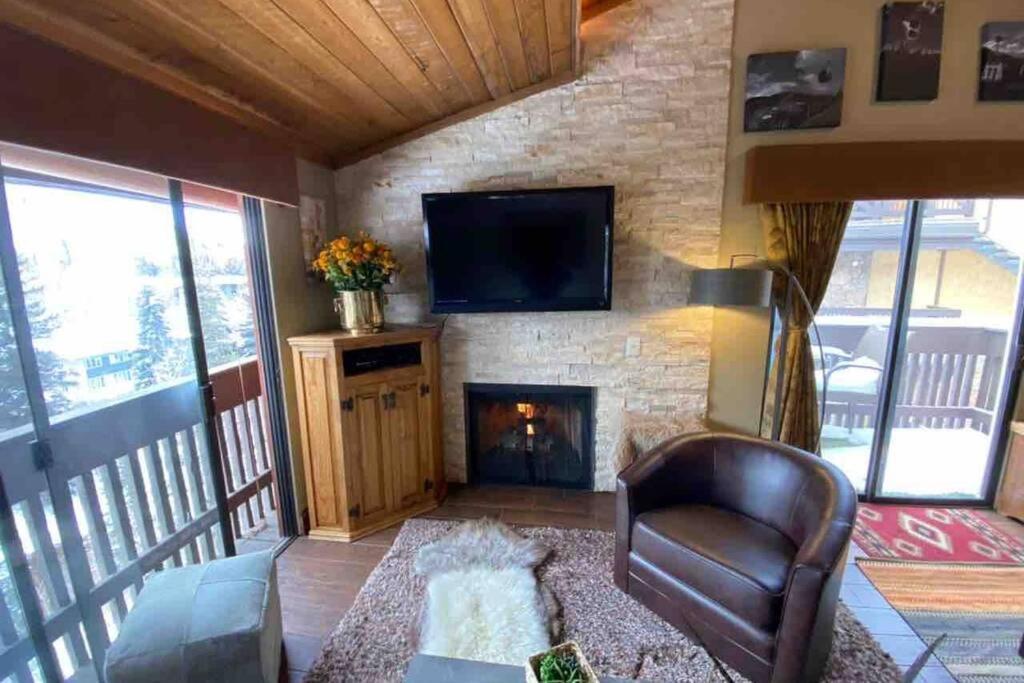 Apartment Creek View And Mountain View In Town. Unbeatable Location Vail