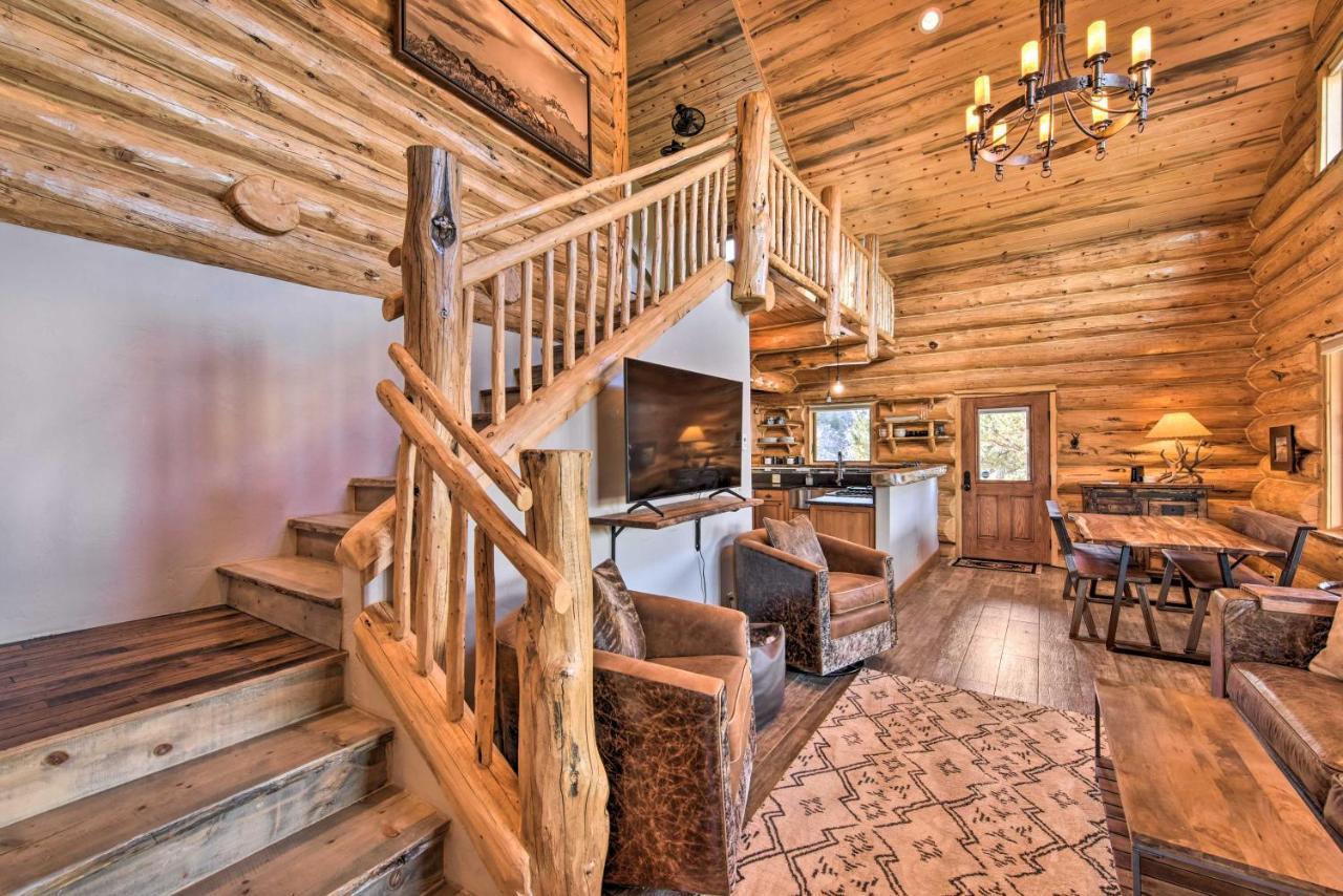 Riverfront Retreat With Hot Tub Fish And Hike! *