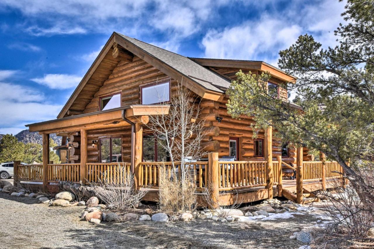 Riverfront Retreat With Hot Tub Fish And Hike! *
