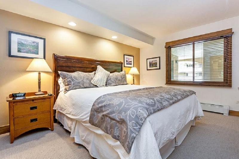 Apartment 2 Bedroom Mountain Vacation In The Heart Of Village