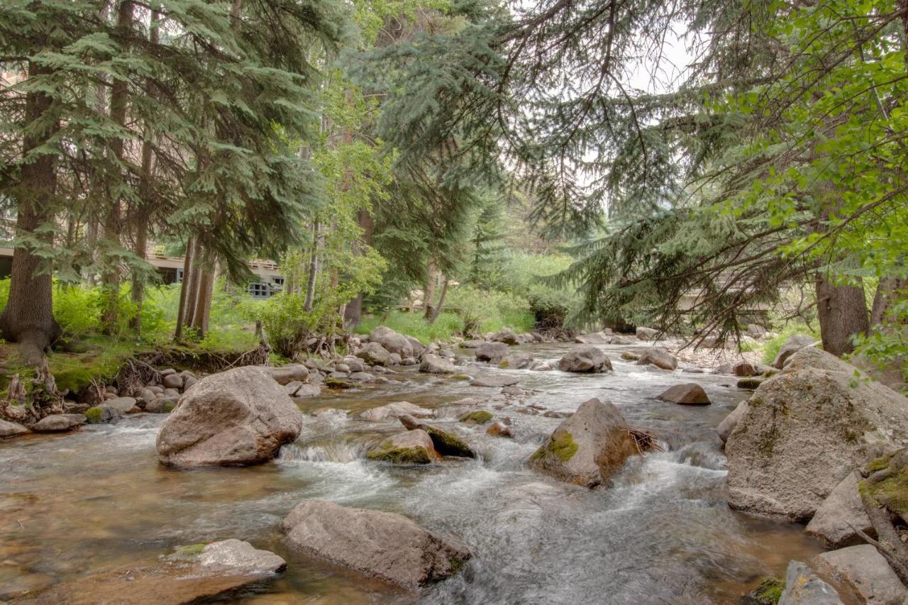 Beautiful East 3 Bedroom W/hot Tub On Shuttle Route. *