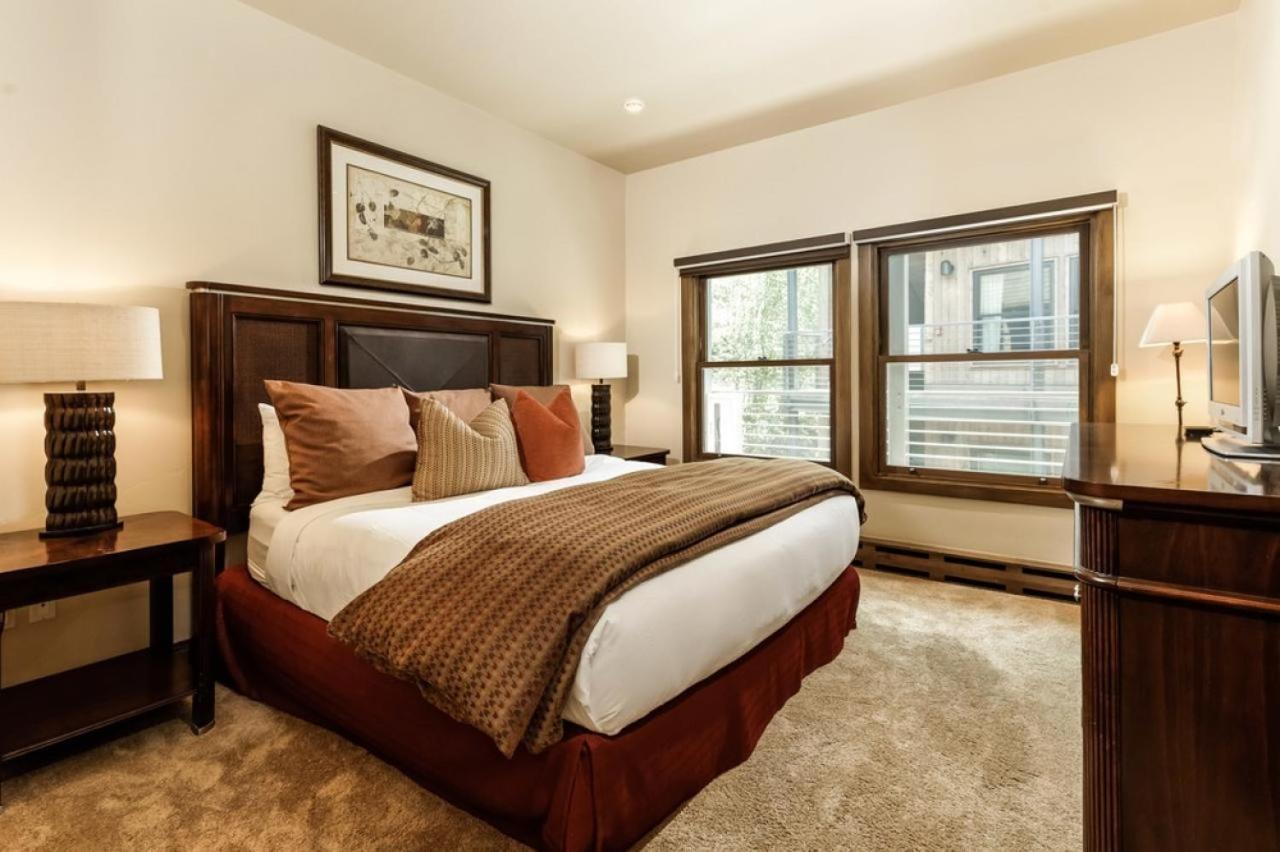Durant Unit C6, Ski-in Condo, 2 Blocks From The Silver Queen Gondola Holiday home *