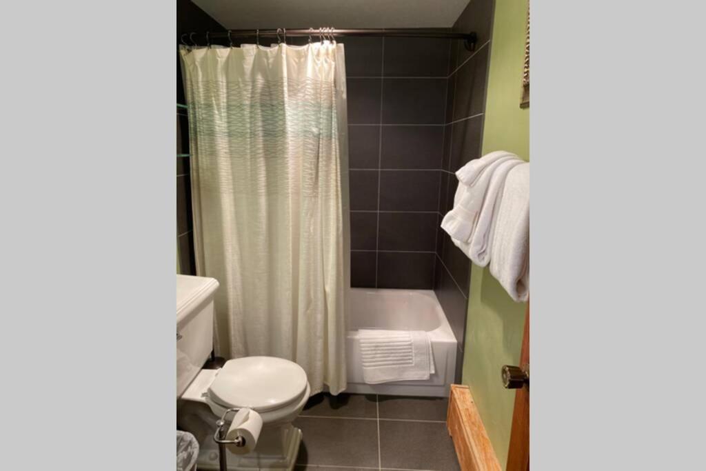 Apartment Creek View And Mountain View In Town. Unbeatable Location