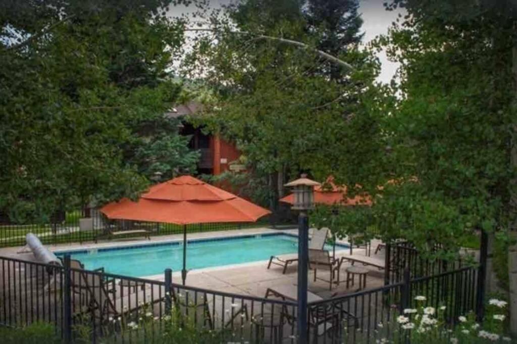 Creek View And Mountain View In Town. Unbeatable Location Vail