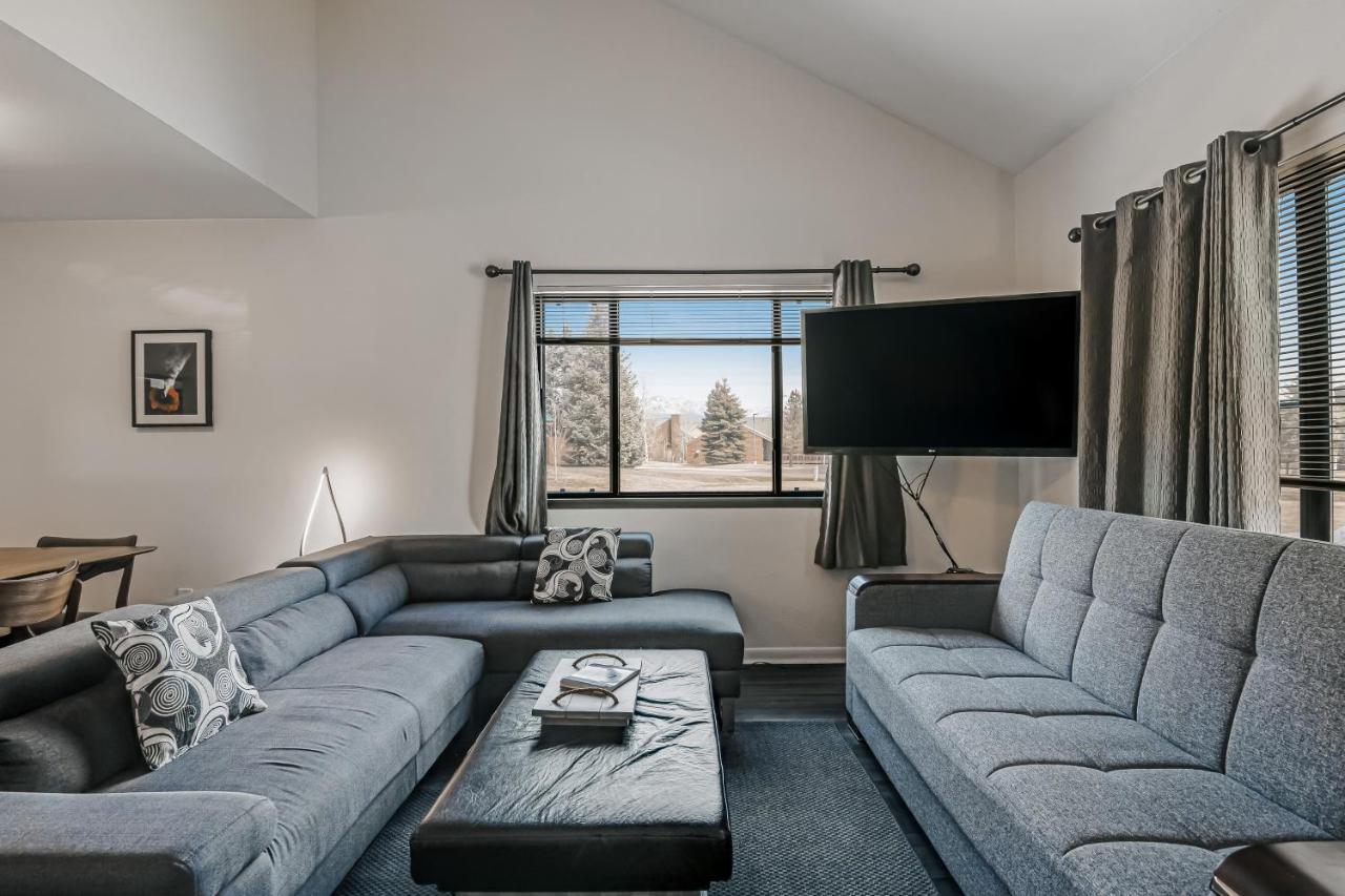 Modern Mountain Getaway & Pagosa Peaks Outlook