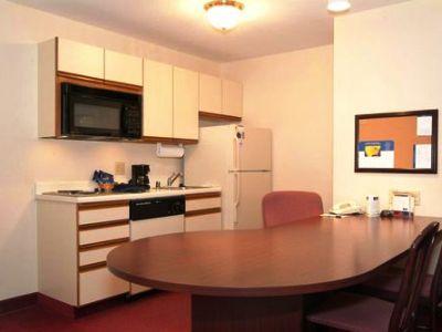 Sonesta Simply Denver West Federal Center Hotel 2*