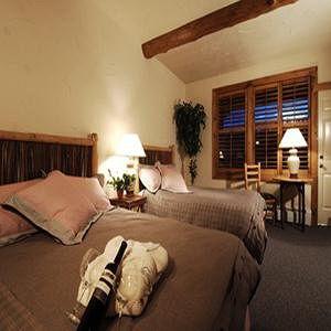 Lodge The At *