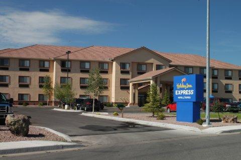 Express & By Ihg 2*